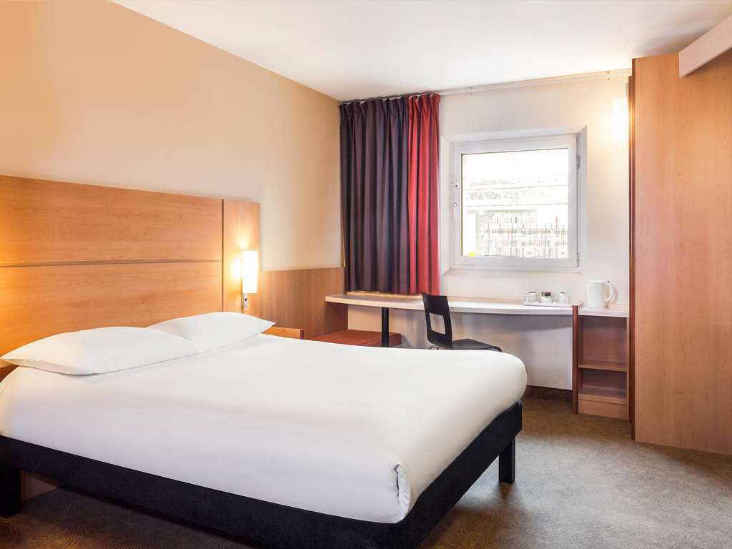 Ibis London Wembley Hotel Room photo